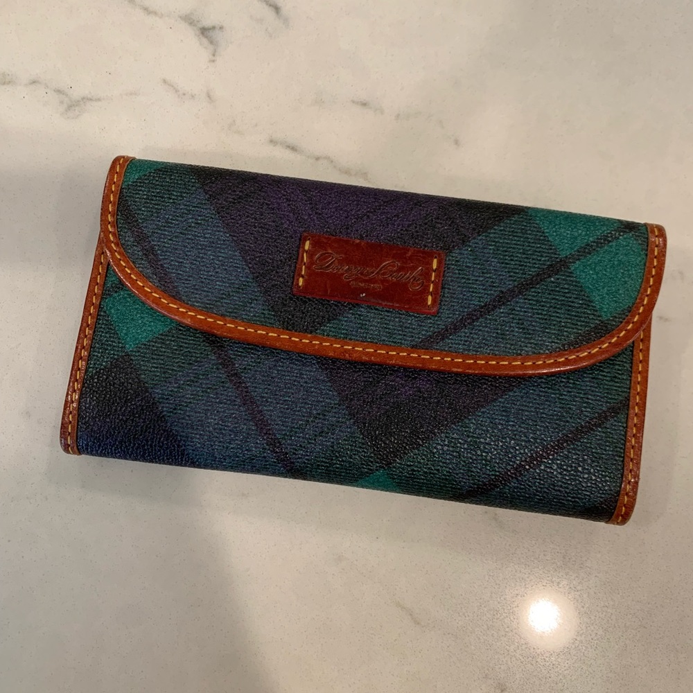EUC Dooney and Bourke Green / Black Plaid